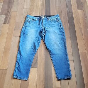 Democracy Absolution cropped jeans. Size 14.